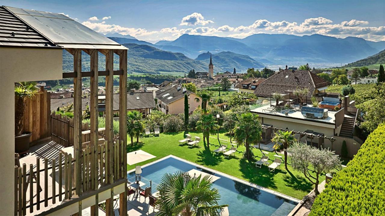 Das Panorama Designhotel Caldaro Exteriör bild