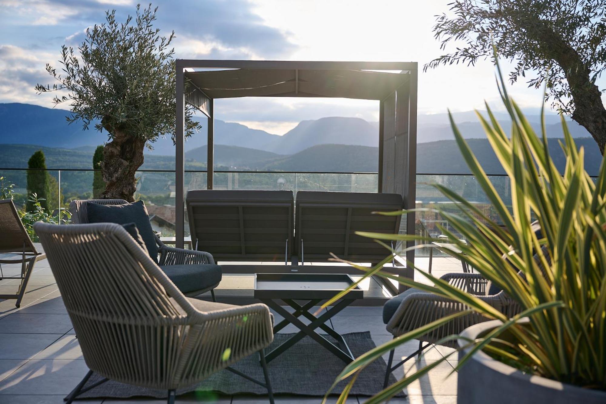 Das Panorama Designhotel Caldaro Exteriör bild